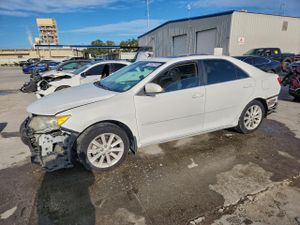 Toyota Camry L 2.5L 4 2014