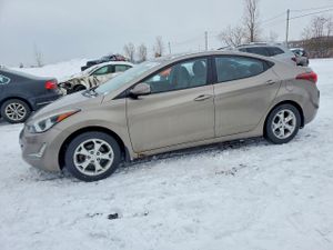 Hyundai Elantra SE 1.8L 4 2014