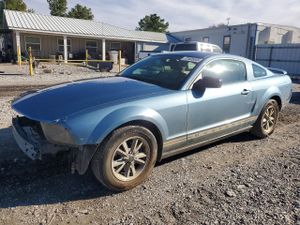 Ford Mustang 4.0L 6 2005