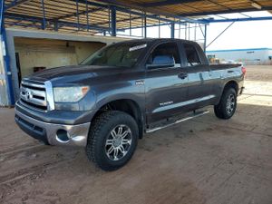 Toyota Tundra DOUBLE CAB SR5 5.7L 8 2013