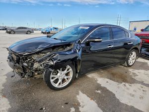 Nissan Maxima S 3.5L 6 2012