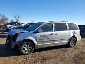 Chrysler Town & Country TOURING 3.8L 6 2010