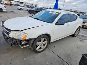 Dodge Avenger SE 2.4L 4 2013