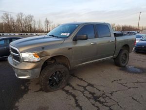 RAM 1500 SLT 5.7L 8 2013