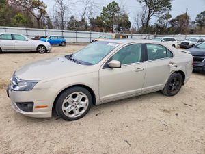 Ford Fusion SE 2.5L 4 2010