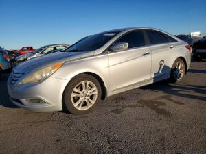 Hyundai Sonata SE 2.4L 4 2013