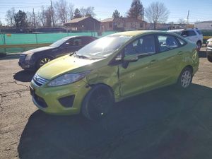 Ford Fiesta SE 1.6L 4 2013