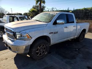 RAM 1500 LARAMIE 3.0L 6 2015