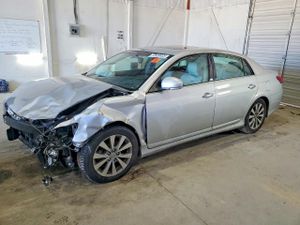 Toyota Avalon BASE 3.5L 6 2011