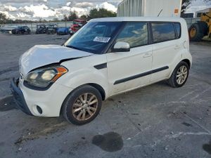 Kia Soul + 2.0L 4 2012