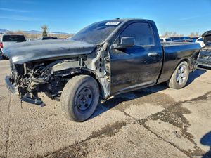 RAM 1500 ST 5.7L 8 2013