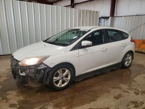 Ford Focus SE 2.0L 4 2014