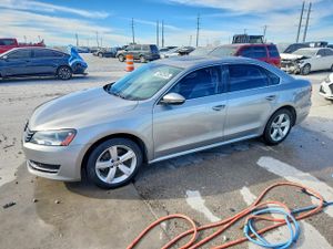 Volkswagen Passat SE 2.5L 5 2012