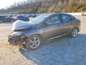 Ford Focus SE 2.0L 4 2014