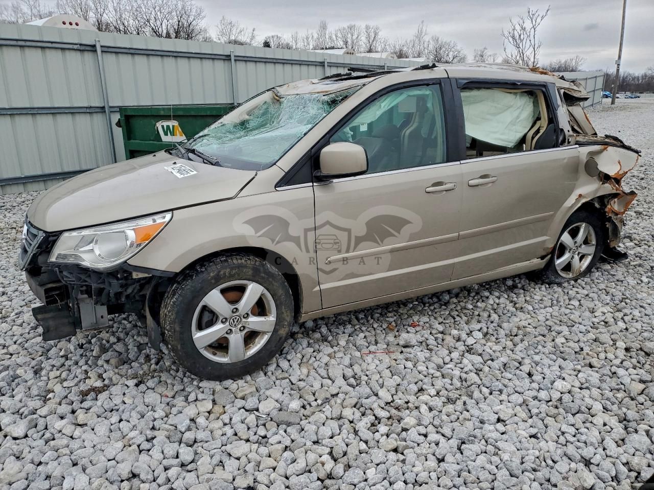 Volkswagen Routan SE 3.8L 6 2009