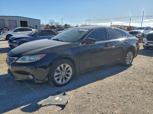 Lexus ES 300H 2.5L 4 2013