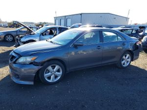 Toyota Camry BASE 2.5L 4 2011