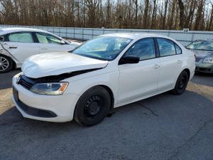 Volkswagen Jetta BASE 2.0L 4 2013