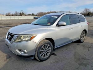 Nissan Pathfinder S 3.5L 6 2013