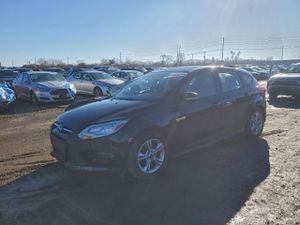 Ford Focus SE 2.0L 4 2014