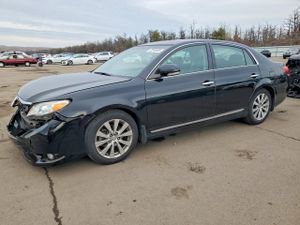 Toyota Avalon BASE 3.5L 6 2011