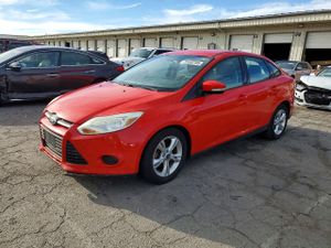 Ford Focus SE 2.0L 4 2013