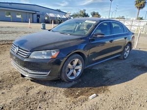 Volkswagen Passat SE 1.8L 4 2014