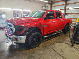 RAM 1500 SLT 5.7L 8 2015