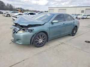 Toyota Camry BASE 2.5L 4 2010