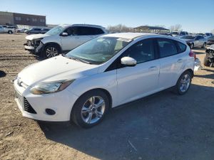 Ford Focus SE 2.0L 4 2014