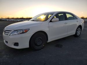Toyota Camry BASE 2.5L 4 2011