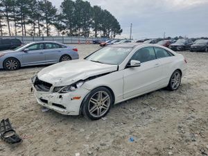 Mercedes-Benz E 350 3.5L 6 2011