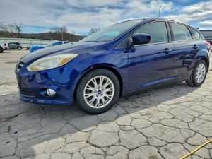 Ford Focus SE 2.0L 4 2012