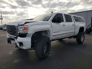 GMC Sierra K2500 DENALI 6.6L 8 2015