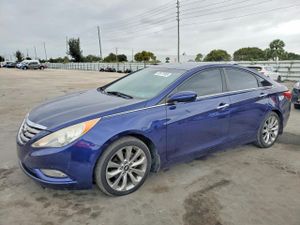 Hyundai Sonata SE 2.0L 4 2013