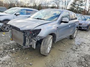 Mitsubishi Outlander SE 2.0L 4 2011