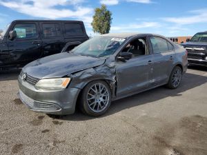 Volkswagen Jetta BASE 2.0L 4 2012