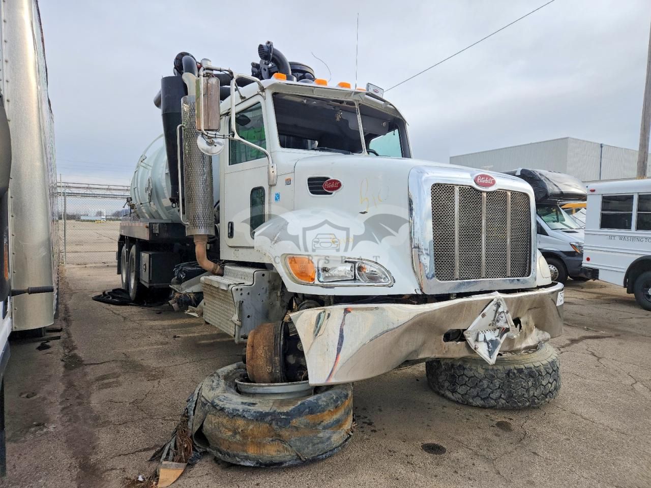 Peterbilt 330/337/348 8.3L 6 2012