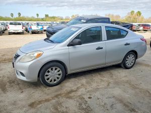 Nissan Versa S 1.6L 4 2013