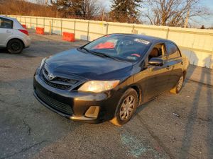 Toyota Corolla BASE 1.8L 4 2011