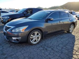 Nissan Altima 3.5S 3.5L 6 2013