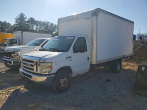 Ford Econoline E350 SUPER DUTY CUTAWAY VAN 5.4L 8 2011