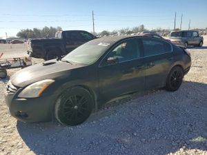 Nissan Altima BASE 2.5L 4 2011