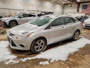 Ford Focus SE 2.0L 4 2014