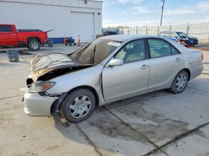 Toyota Camry LE 2.4L 4 2004