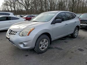 Nissan Rogue S 2.5L 4 2013