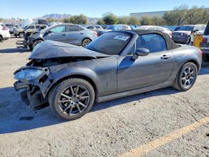 Mazda MX-5 (Miata) SPORT 2.0L 4 2014