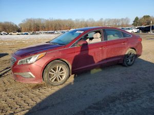 Hyundai Sonata SE 2.4L 4 2015