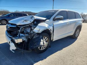 Toyota Highlander LE 3.5L 6 2014