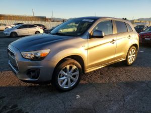 Mitsubishi Outlander ES 2.0L 4 2014